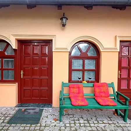 3 Platana בית אירוח