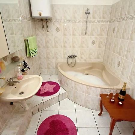 בית אירוח 3 Platana