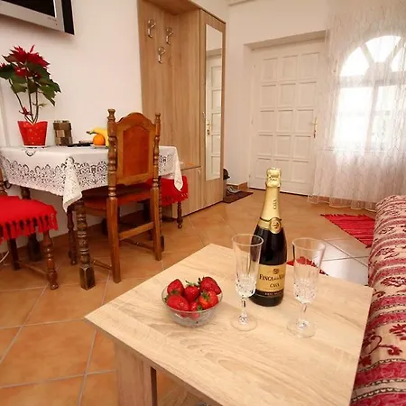 3 Platana Homestay Palic