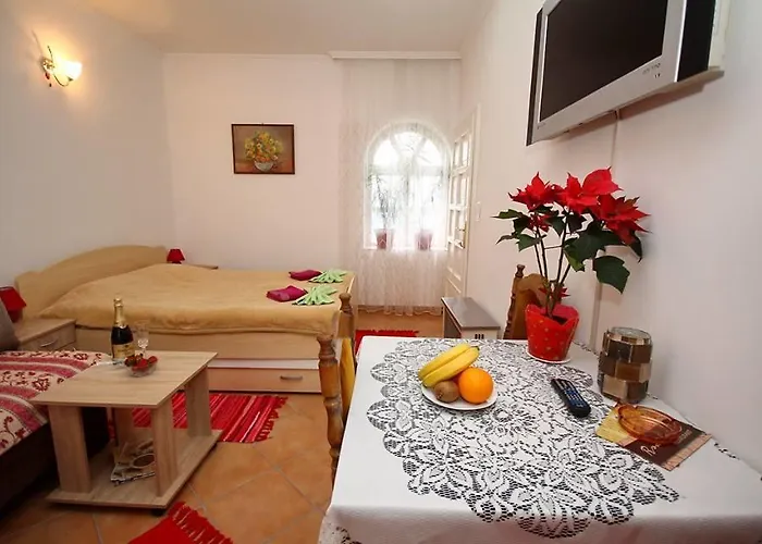 3 Platana Alloggio in famiglia *